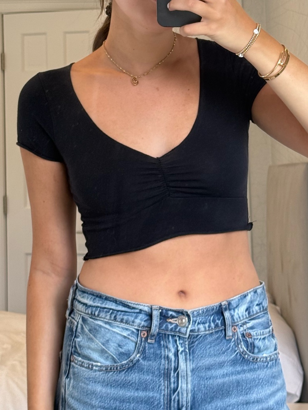 Brandy Melville Black V-Neck Ruched Cropped Tee